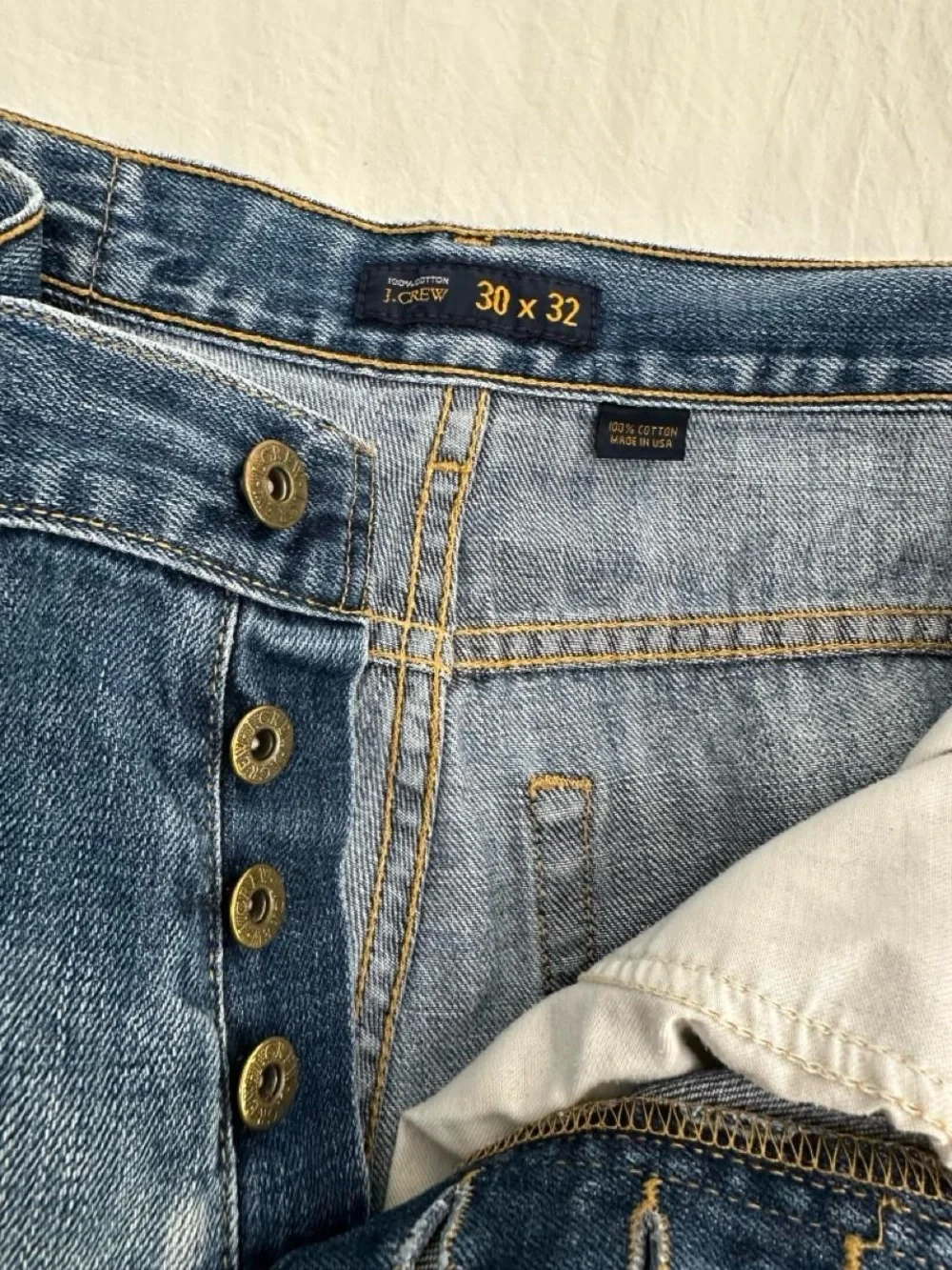 Distressed Straight Leg Jeans